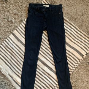 Abercrombie and Fitch Dark Wash Jegging Jeans Size 0